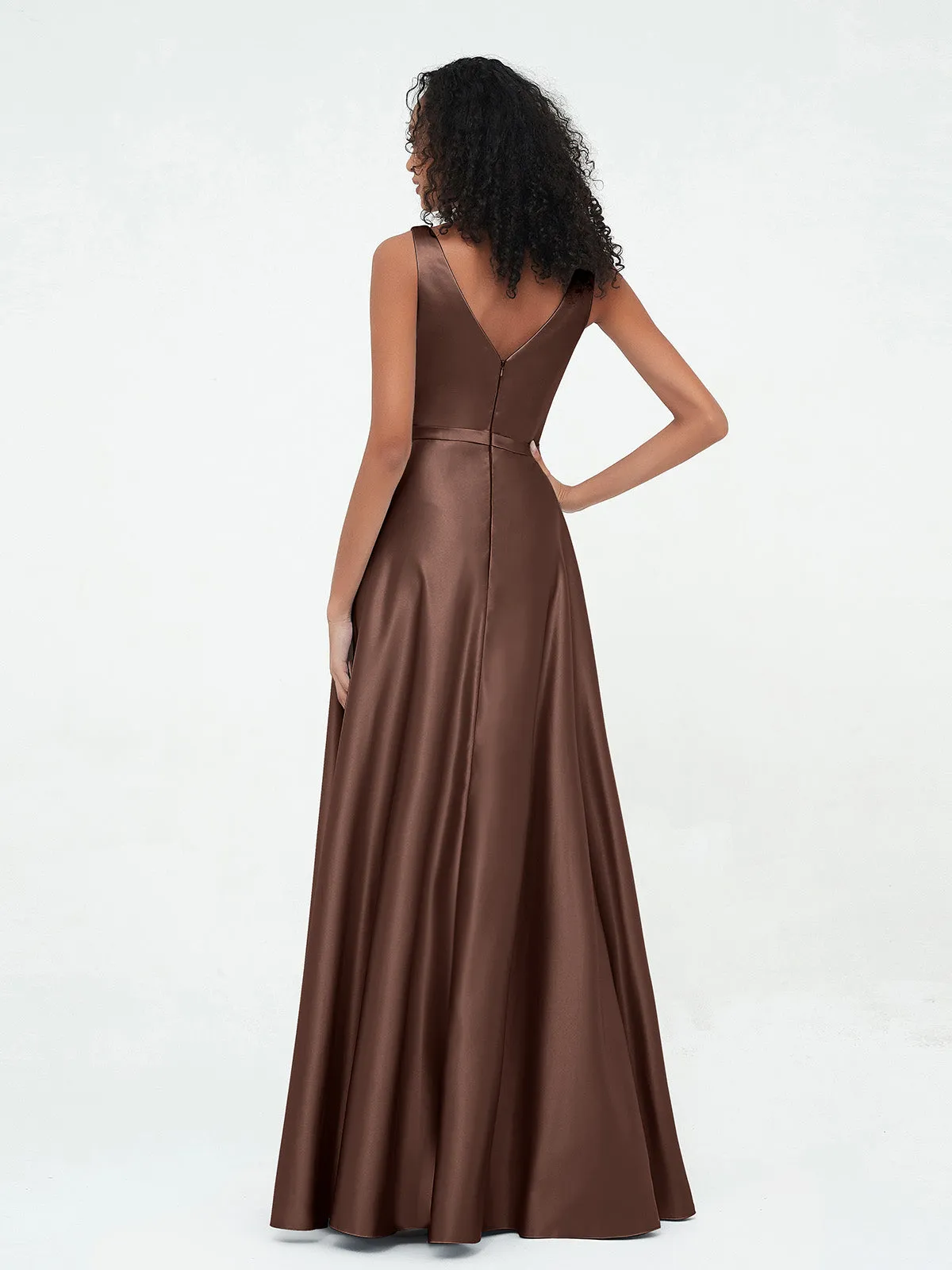 A-ligne Robes Maxi à Col en V en Satin avec Poches Chocolat