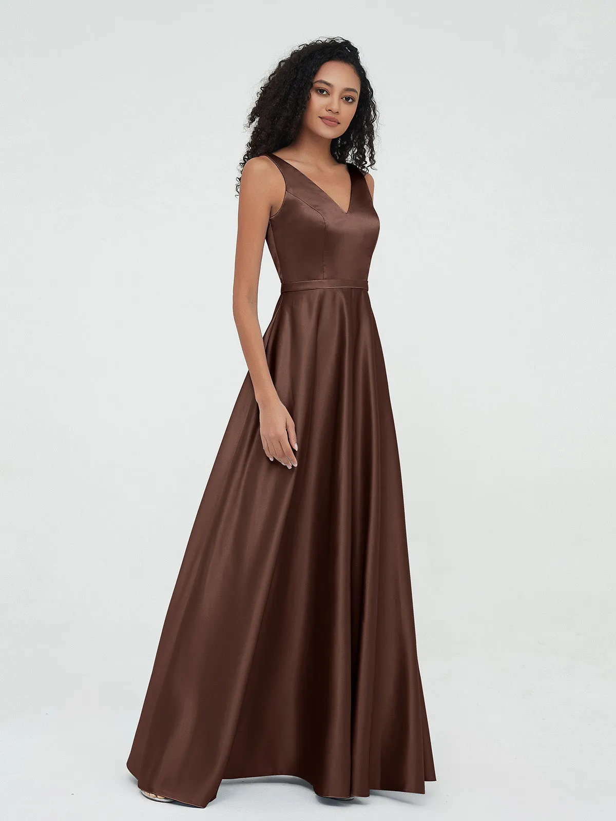 A-ligne Robes Maxi à Col en V en Satin avec Poches Chocolat