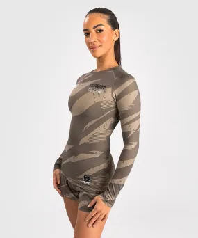 Rashguard À Manches Longues pour Femmes UFC Adrenaline by Venum Fight Week - Desert Camo