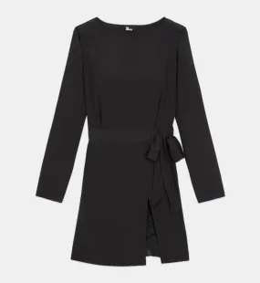 Robe courte en soie noire